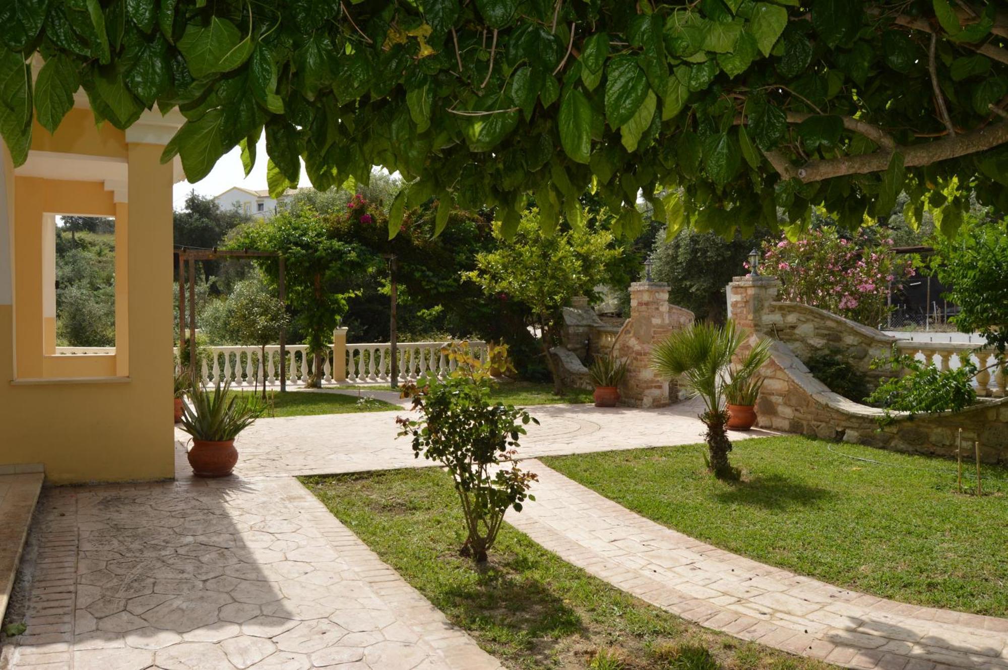 Villa Elena Marathiás Exterior photo